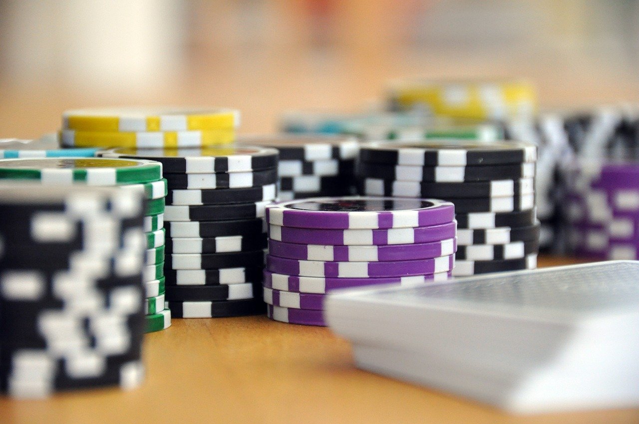 sports betting vs casino